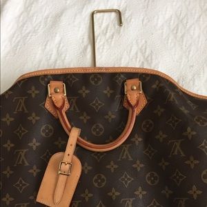 Louis Vuitton Authentic hanging garment bag EUC 🦄